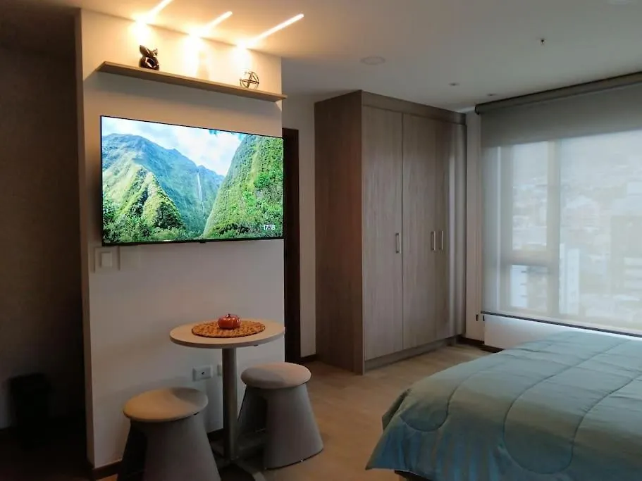 Hermoso Estudio En La Carolina Piso 13 Con Vista! Quito