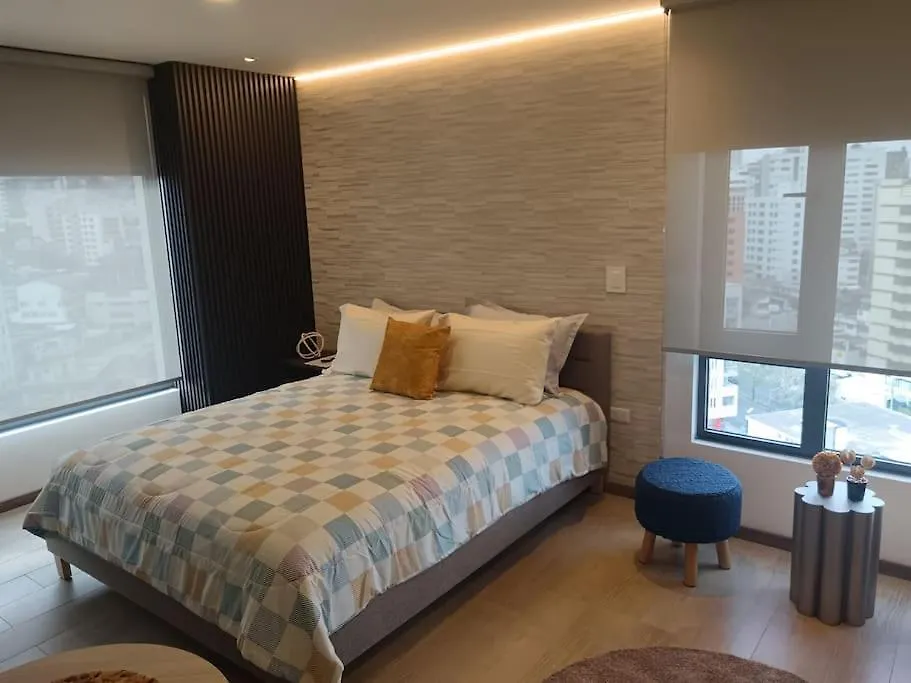 Hermoso Estudio En La Carolina Piso 13 Con Vista! Quito 0*,  Ecuador